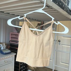 Stretchy workout cream cropped tank